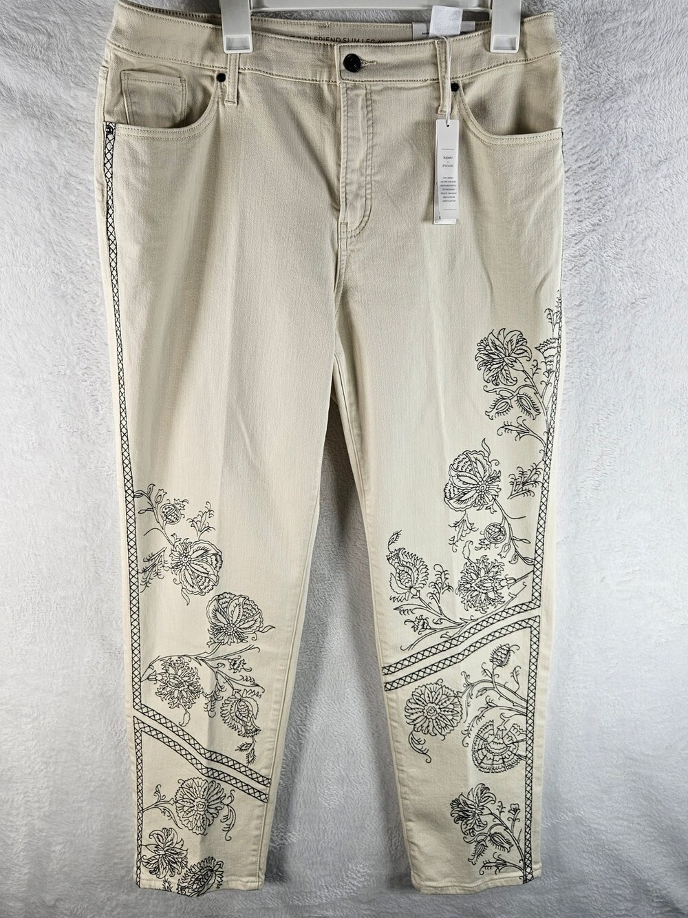 Chico's So Slimming Girlfriend Jeans Floral Embroidered Cream Womens Sz 14R